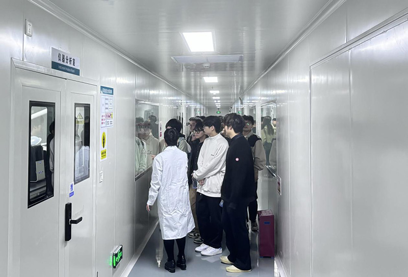 校企聯(lián)動 雙向奔赴 丨熱烈歡迎深圳職業(yè)技術(shù)大學(xué)師生到訪億天凈化進行學(xué)習(xí)交流