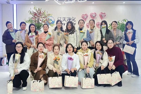 女神節(jié)丨祝你向陽而生，光芒萬丈！